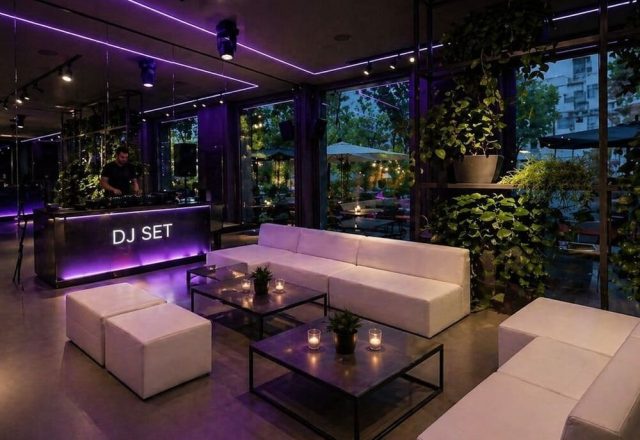 NEW YORK LOUNGE