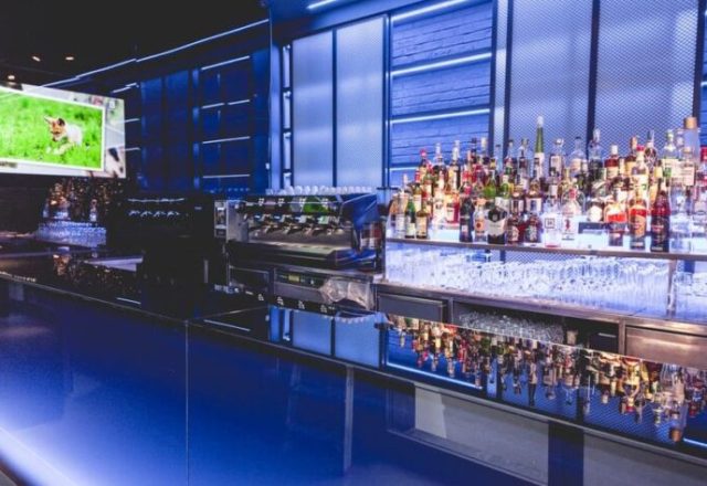 NEW YORK LOUNGE