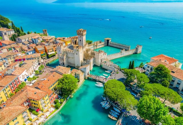 EBIKE, BARCA E TRAMONTO A SIRMIONE