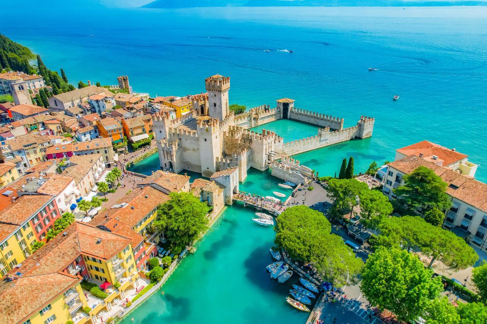 EBIKE, BARCA E TRAMONTO A SIRMIONE