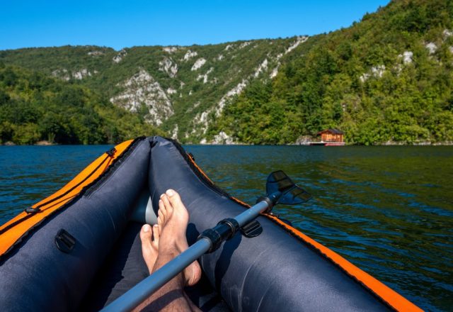 CANOA GONFIABILE SUL SESIA SULLE ALPI