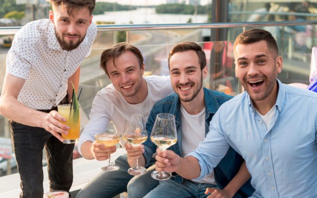 Addio al Celibato sulle Terrazze di Milano: La Festa Perfetta d’Estate